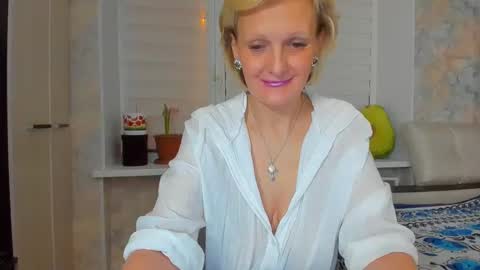 Lisasimsxs online show from 03.08.25