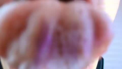 Lisbet online show from 10.24.25