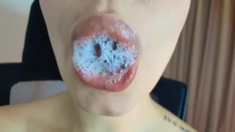 Lisbet online show from 03.05.26