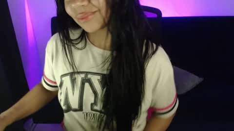 Snapshot of liss_petty chatting on 01.27.25 Liss online show from 01.27.25