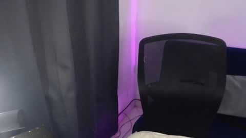 Snapshot of liss_petty chatting on 02.27.25 Liss online show from 02.27.25