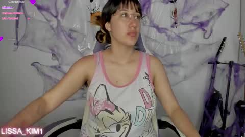 Snapshot of lissa_kim1 chatting on 10.17.25 Lissa Kim online show from 10.17.25