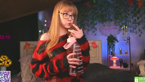 your Liza again. Next stream Dec. 1  at 2 or 3  GMT online show from 10.23.25