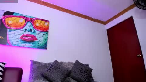 Liss Brown online show from 12.19.25