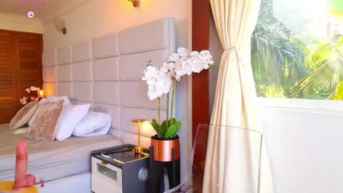 Snapshot of lissetlong69 chatting on 09.25.25 Lisseth Long online show from 09.25.25