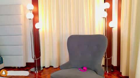 Snapshot of lissetlong69 chatting on 05.13.26 Lisseth Long online show from 05.13.26