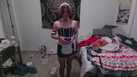 Snapshot of literalpeaches chatting on 10.29.25 Peaches online show from 10.29.25