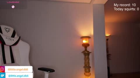 Diana Woods online show from 09.28.25