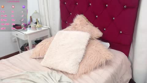 Snapshot of little__amy_ chatting on 10.13.25 AMY online show from 10.13.25