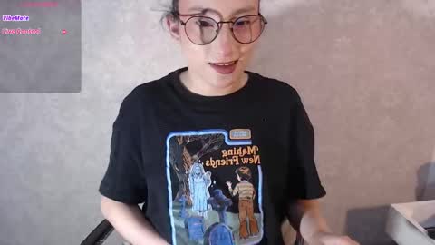 Snapshot of little__amy_ chatting on 11.08.25 AMY online show from 11.08.25