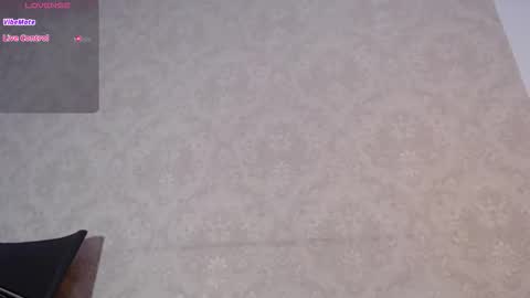 Snapshot of little__amy_ chatting on 11.12.25 AMY online show from 11.12.25