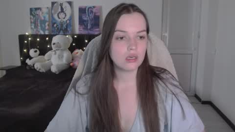 Snapshot of little__flowers chatting on 09.20.25 little__flowers online show from 09.20.25