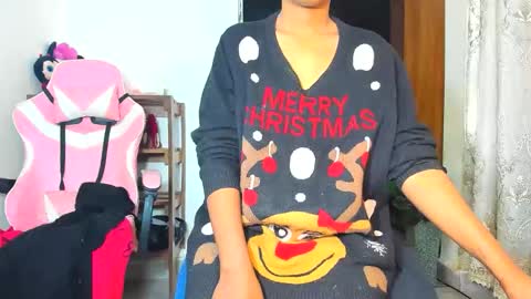 Snapshot of little_africa chatting on 10.30.25 little_africa online show from 10.30.25