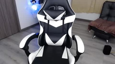 Snapshot of little_amy__ chatting on 10.25.25 Amelie online show from 10.25.25