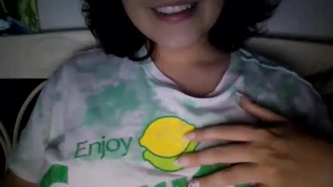 Snapshot of little_anef chatting on 09.17.25 little_anef online show from 09.17.25