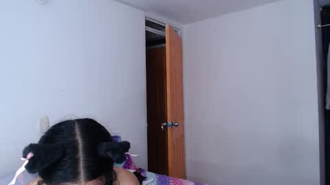 Snapshot of little_angelito2 chatting on 11.08.25 TU ANGELITO online show from 11.08.25