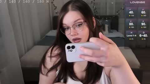 Snapshot of little_bambii_ chatting on 10.19.25 Eva online show from 10.19.25