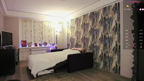 Birdy online show from 01.25.25