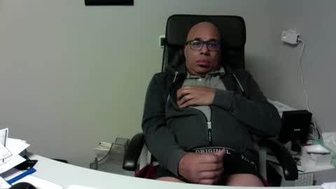 Snapshot of little_buddha chatting on 04.09.26 Pure Black Power online show from 04.09.26