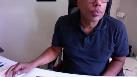 Snapshot of little_buddha chatting on 04.27.26 Pure Black Power online show from 04.27.26