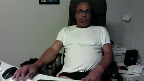 Snapshot of little_buddha chatting on 05.03.26 Pure Black Power online show from 05.03.26