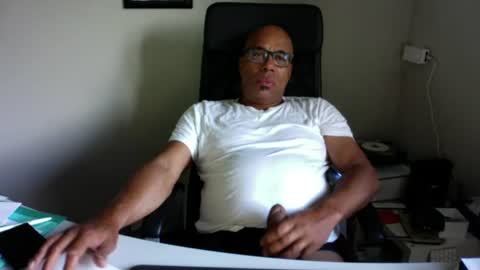 Snapshot of little_buddha chatting on 06.18.26 Pure Black Power online show from 06.18.26