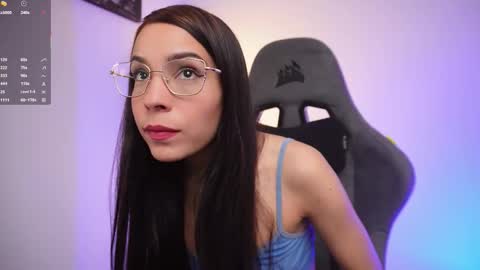 Snapshot of little_eli chatting on 10.19.25 Help me reach 100 likes online show from 10.19.25