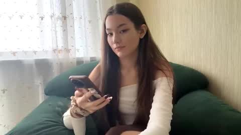 Snapshot of little_ieity chatting on 10.13.25 Viiola online show from 10.13.25