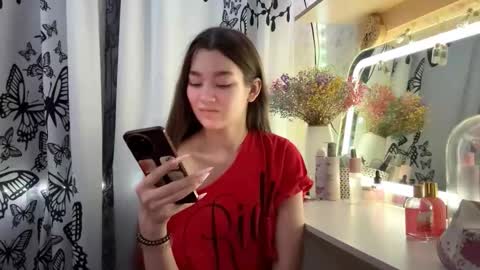 Viiola online show from 12.02.25