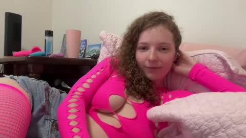 Snapshot of little_kiity_chloe chatting on 06.17.26 Kitty Chloe and Tamer online show from 06.17.26