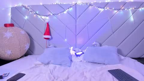 little_kris1 online show from 11.13.25