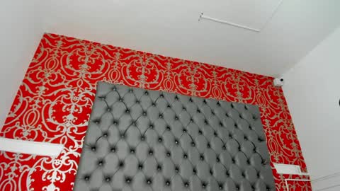 Snapshot of little_lilith_apple chatting on 01.24.25 little_lilith_apple online show from 01.24.25