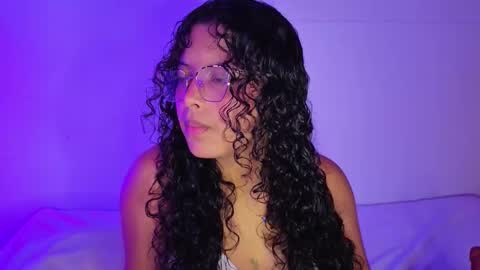 Snapshot of little_lilith_apple chatting on 10.10.25 little_lilith_apple online show from 10.10.25