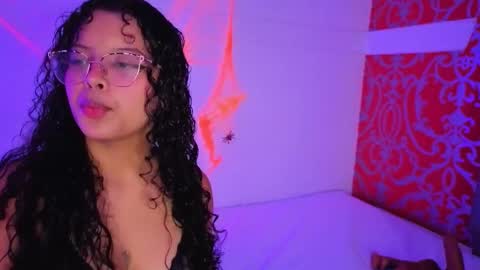 Snapshot of little_lilith_apple chatting on 10.26.25 little_lilith_apple online show from 10.26.25