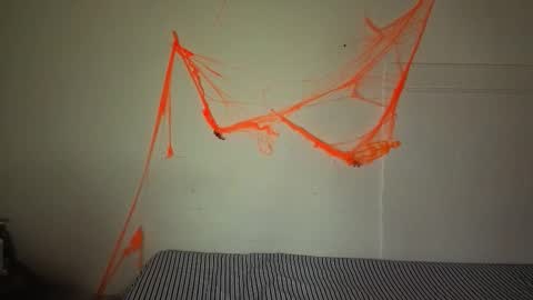 Snapshot of little_lilith_apple chatting on 11.01.25 little_lilith_apple online show from 11.01.25