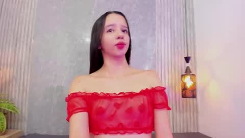 Snapshot of little_melody1 chatting on 06.26.26 little_melody1 online show from 06.26.26