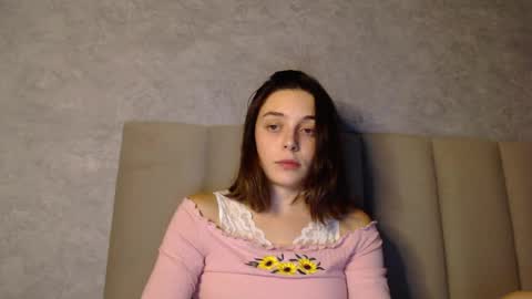 Snapshot of little_mia__ chatting on 09.23.25 Mia Im online every day 1530 PM in New York 2030 PM in London online show from 09.23.25