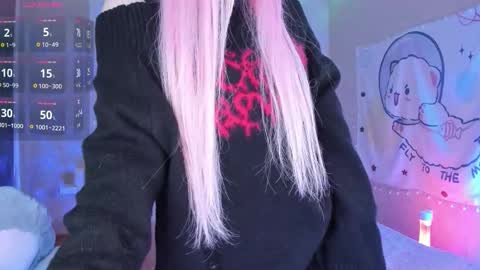 Snapshot of little_misaki chatting on 11.10.25 Maria online show from 11.10.25