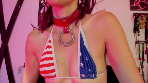 Snapshot of little_nauughty2 chatting on 11.05.25 Little Nauughty2 online show from 11.05.25