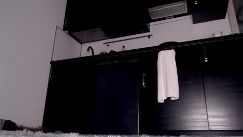 Snapshot of little_owlx chatting on 10.21.25 Alice.. online show from 10.21.25