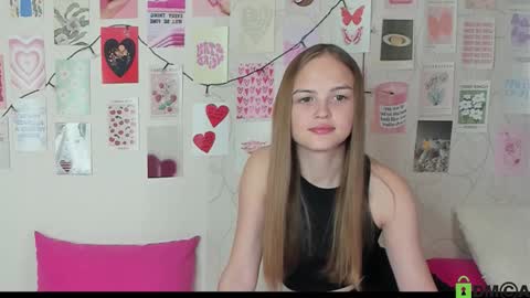 Snapshot of little_radiant_sun chatting on 10.29.25 Kriss online show from 10.29.25