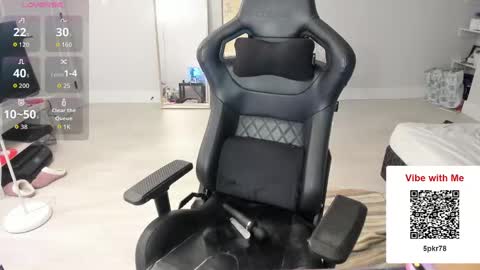 Snapshot of little_redxx chatting on 10.29.25 little redxx online show from 10.29.25