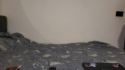 Snapshot of little_sakuraxxx chatting on 10.26.25 GiuliaFrancesco online show from 10.26.25