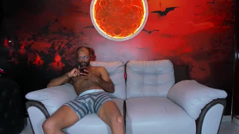 Snapshot of little_show_sexy chatting on 02.16.26 little_show_sexy online show from 02.16.26