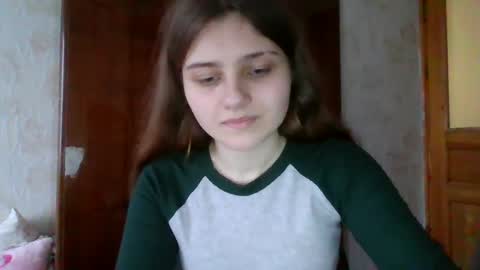 Snapshot of little_shygirl_ chatting on 01.24.25 little_shygirl_ online show from 01.24.25