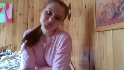Snapshot of little_shygirl_ chatting on 09.17.25 little_shygirl_ online show from 09.17.25