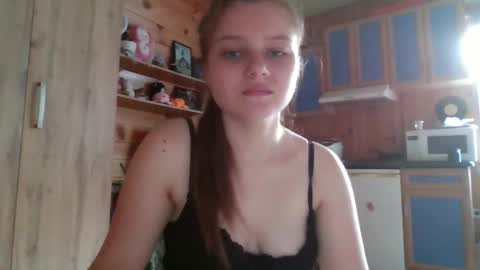 Snapshot of little_shygirl_ chatting on 09.21.25 little_shygirl_ online show from 09.21.25