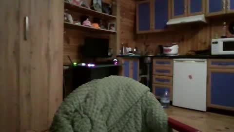 Snapshot of little_shygirl_ chatting on 09.22.25 little_shygirl_ online show from 09.22.25