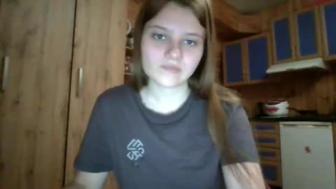 Snapshot of little_shygirl_ chatting on 09.30.25 little_shygirl_ online show from 09.30.25