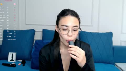 Snapshot of little_v1rgin_angel chatting on 03.22.26 Kwan online show from 03.22.26